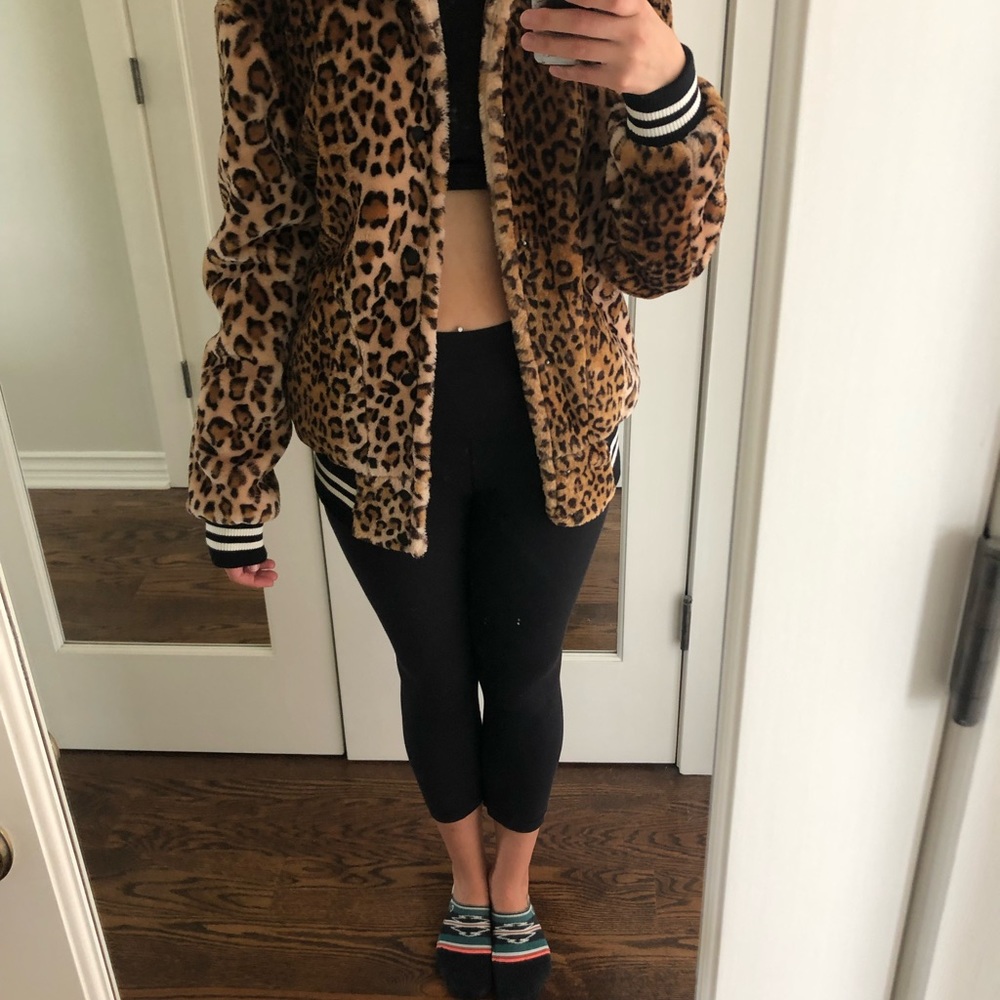 Leopard Furry Jacket - Picture 4 of 4